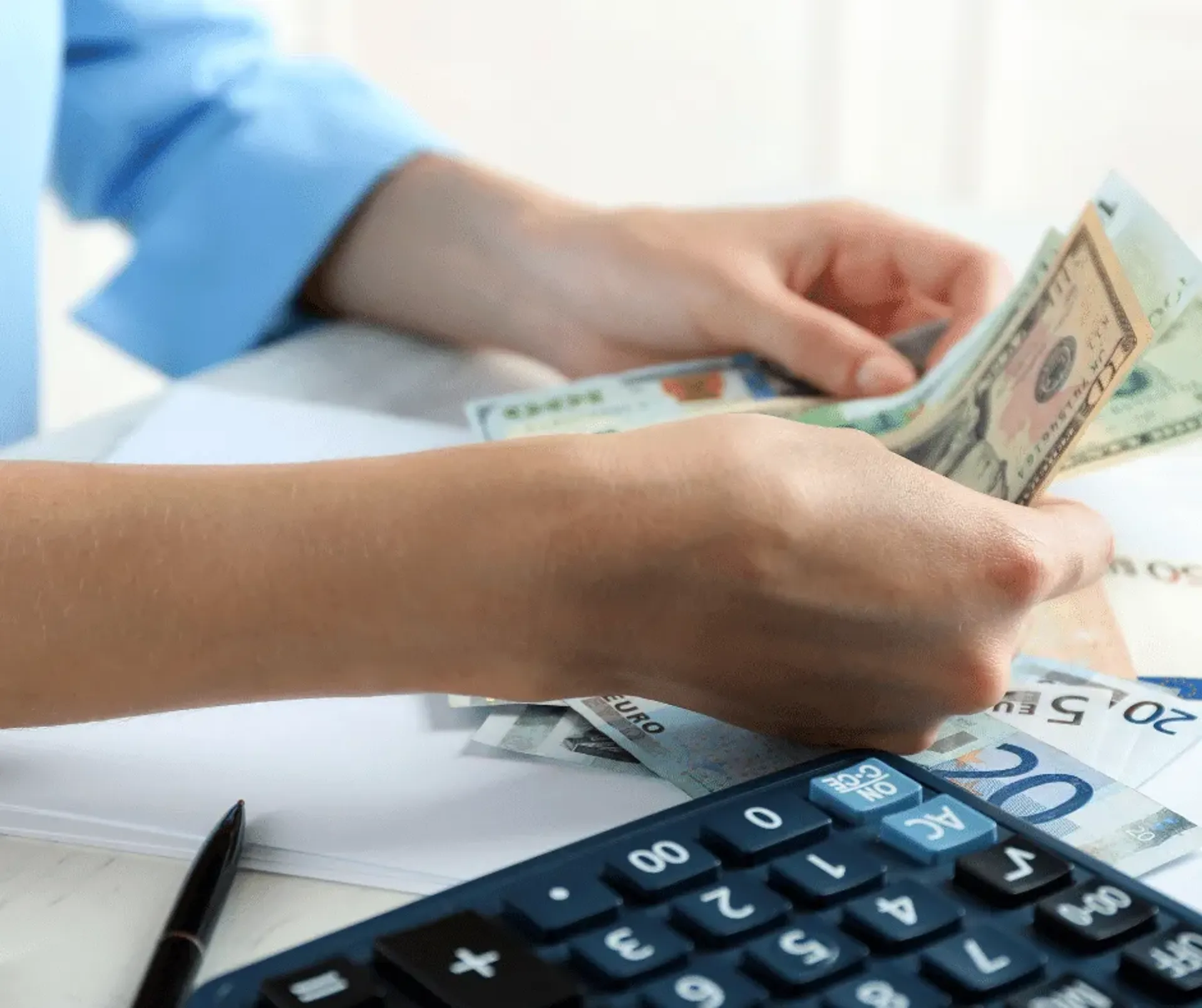 COMDATA presenta en Chile contadoras y clasificadoras de billetes Hyundai con tecnología de punta